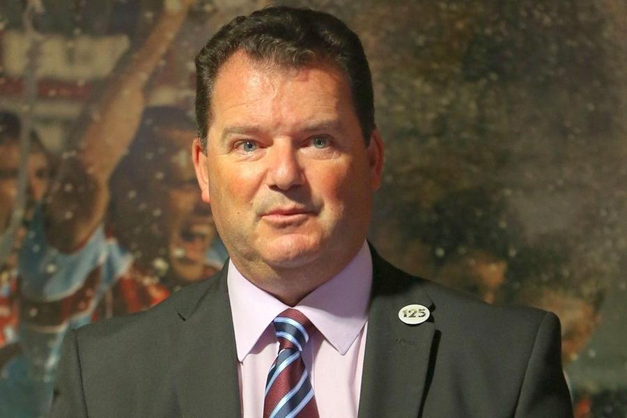 Peter Swan // foto: scunthorpe-united.co.uk Dincolo de Premier League, e COLAPSUL » Datorii imense în Anglia, desființări și o mare întrebare: cât mai rezistă modelul?!