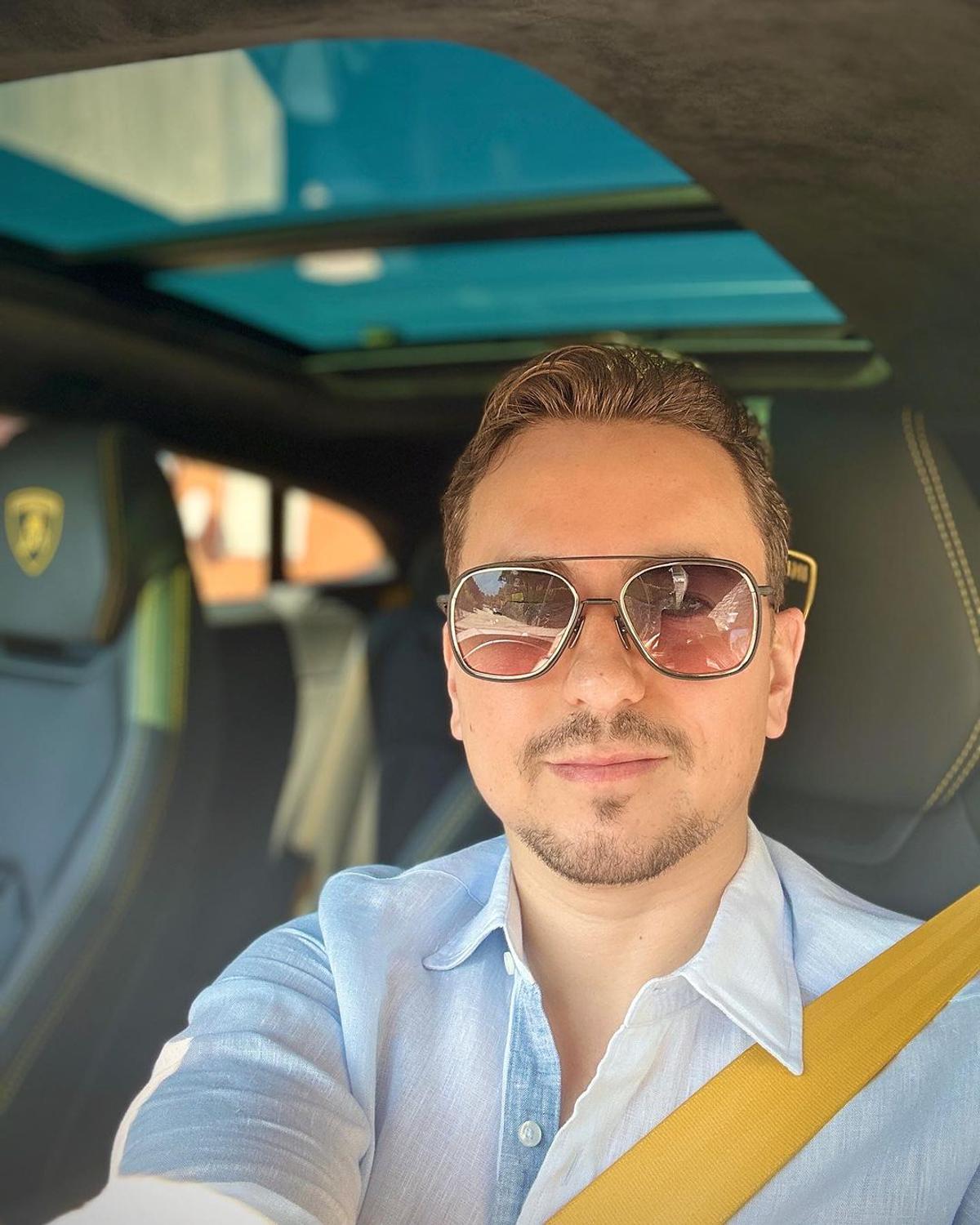 Jorge Lorenzo și-a etalat noul bolid » Suma astronomică plătită de spaniol și specificațiile mașinii