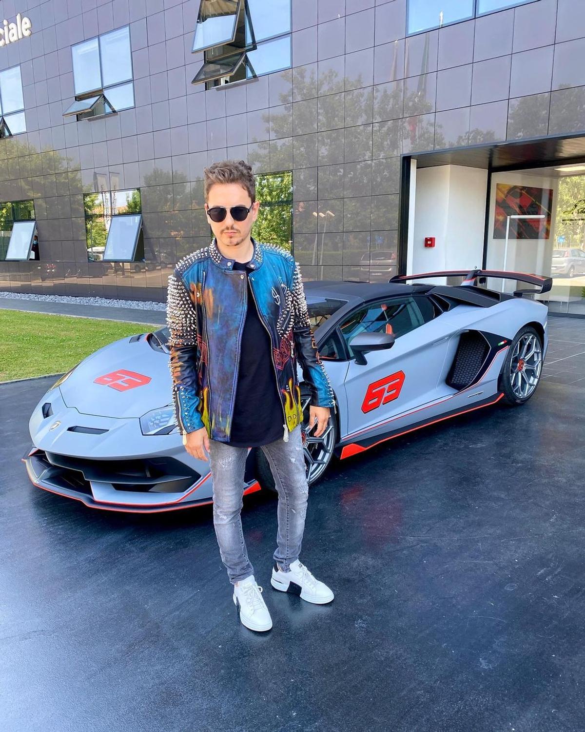 Jorge Lorenzo și-a etalat noul bolid » Suma astronomică plătită de spaniol și specificațiile mașinii