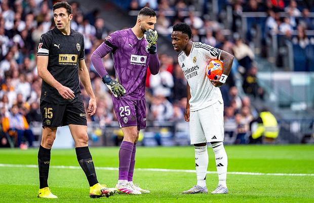 A pariat 50 de euro cu Vinicius înaintea penalty-ului: „Încă nu mi-a dat banii”