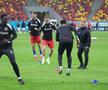 Imagini de la încălzire, înainte de FCSB - U Cluj / foto: Ionuț Iordache (GSP)