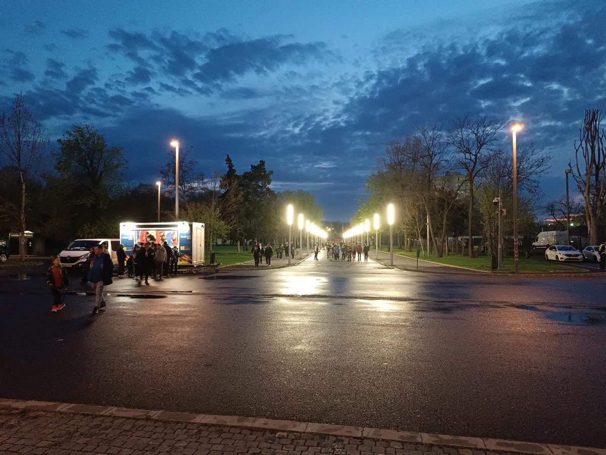 Ce urmărea MM Stoica pe tabletă, înainte de FCSB - U Cluj » Imaginile surprinse de reporterii GSP