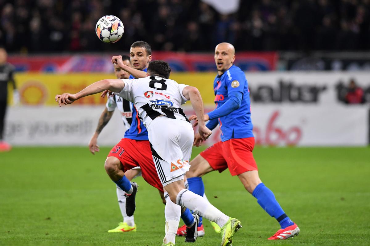 „Nu trebuia acordat penalty!” » Adrian Porumboiu este categoric privind faza care a decis FCSB - U Cluj și distruge arbitrul VAR