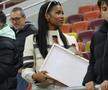 Siyabonga Ngezana, surprins de un copil după FCSB - U Cluj! Cadoul a ajuns în brațele partenerei