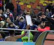 Momentul serii la Arena Națională! Cadoul primit de Ngezana a ajuns în brațele soției