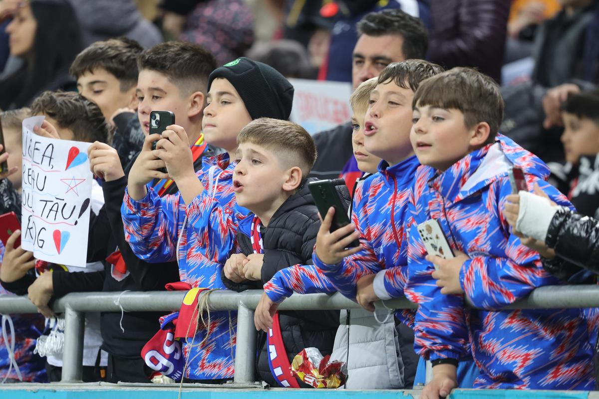 Imagini de la încălzire, înainte de FCSB - U Cluj / foto: Ionuț Iordache (GSP)