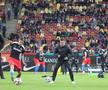 Imagini de la încălzire, înainte de FCSB - U Cluj / foto: Ionuț Iordache (GSP)