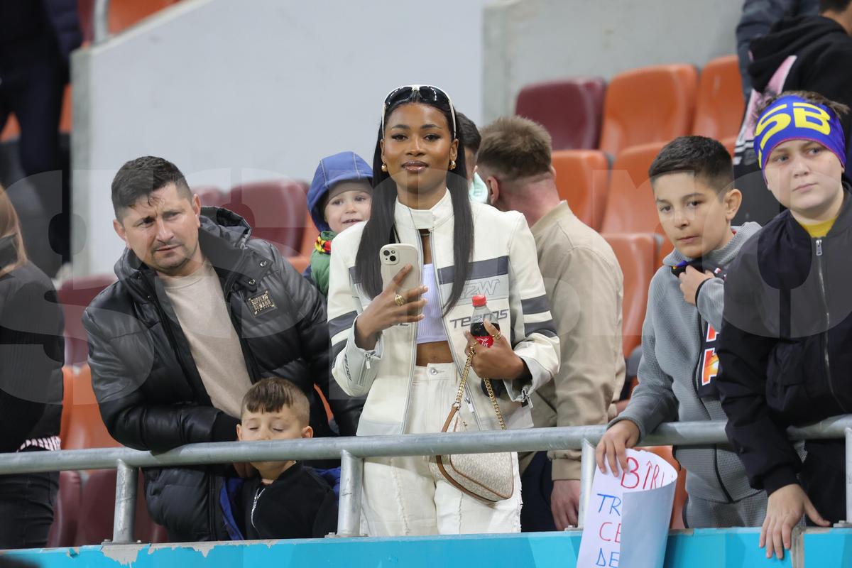 Siyabonga Ngezana, surprins de un copil după FCSB - U Cluj! Cadoul a ajuns în brațele partenerei