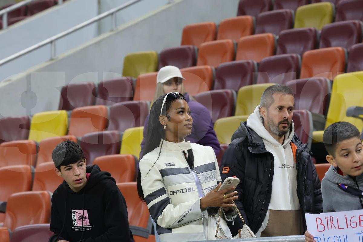 Siyabonga Ngezana, surprins de un copil după FCSB - U Cluj! Cadoul a ajuns în brațele partenerei