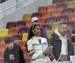 Siyabonga Ngezana, surprins de un copil după FCSB - U Cluj! Cadoul a ajuns în brațele partenerei