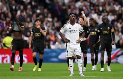 Lovitură de teatru pe Santiago Bernabeu » Real Madrid a cedat pe final de meci cu Valencia și poate pierde contactul cu liderul Barcelona