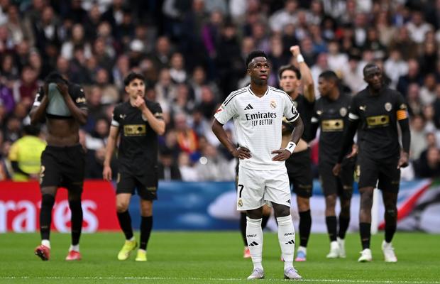 Lovitură de teatru pe Santiago Bernabeu » Real Madrid a cedat pe final de meci cu Valencia și poate pierde contactul cu liderul Barcelona