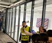 Jucătoarele au venit la suporteri, au luat copiii în brațe, au dat autografe / foto: GSP
