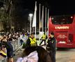 Jucătoarele au venit la suporteri, au luat copiii în brațe, au dat autografe / foto: GSP