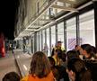 Jucătoarele au venit la suporteri, au luat copiii în brațe, au dat autografe / foto: GSP