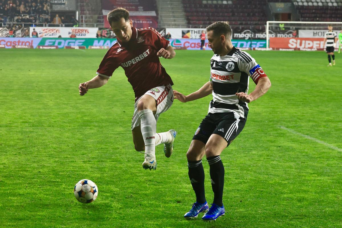 Rapid - U Cluj, imagini de pe teren și din loji