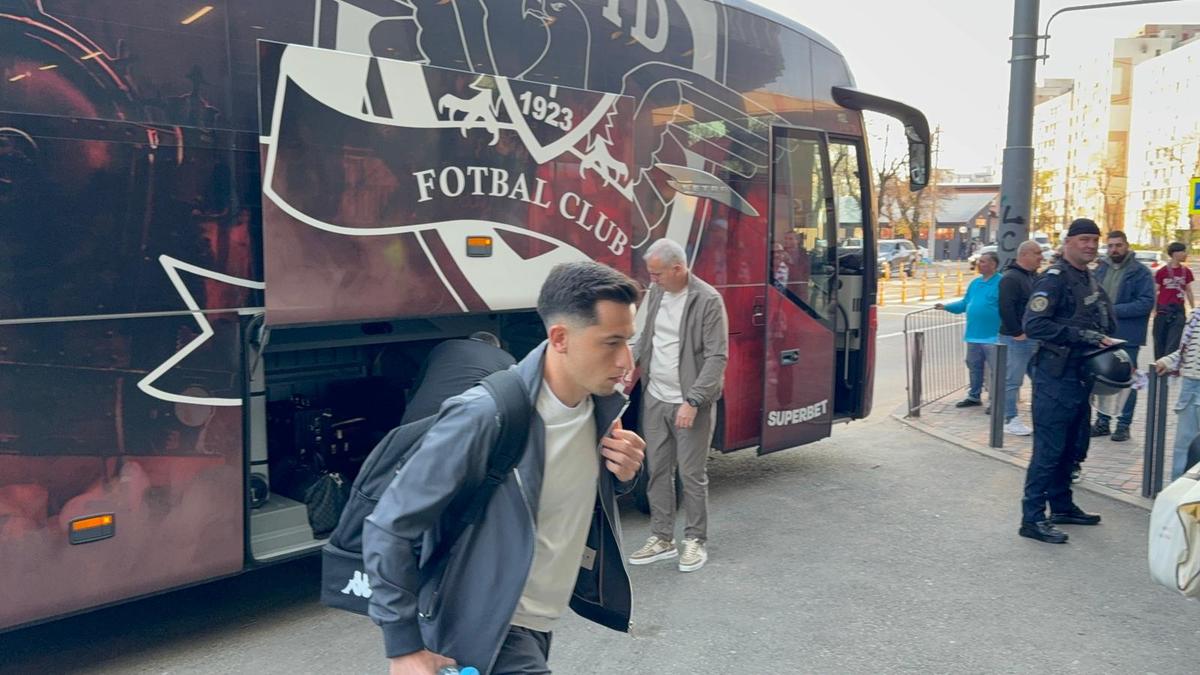 8 detalii de la Rapid - U Cluj » Scandări împotriva Legii 4, gest special pentru Mircea Lucescu + noul „transfer” la primul meci