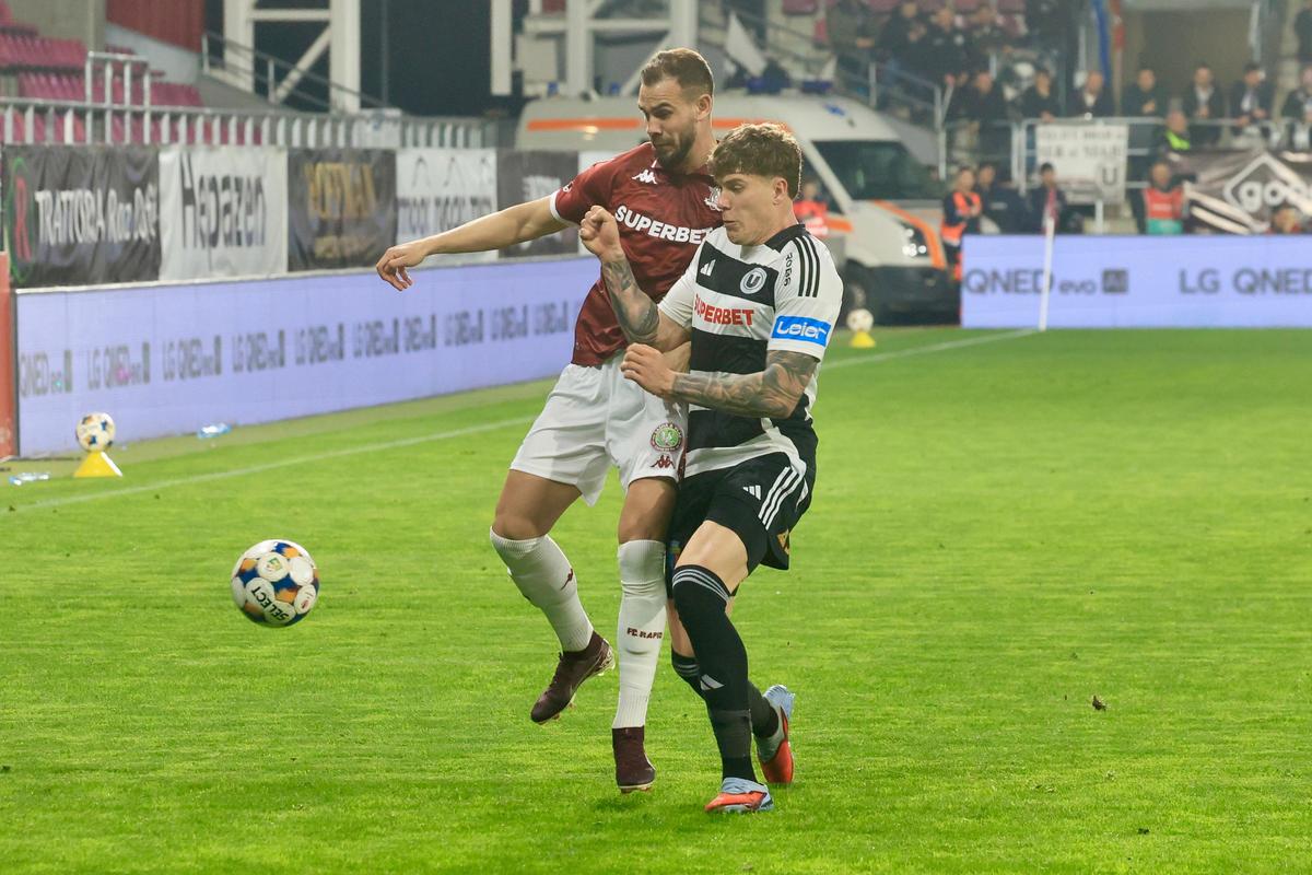 Rapid - U Cluj, imagini de pe teren și din loji