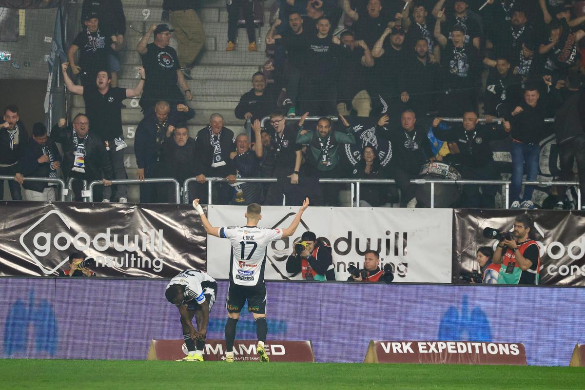 Rapid - U Cluj 1-2 » Plutind spre titlu: Mendy și Stanojev au făcut ce au vrut în Giulești!