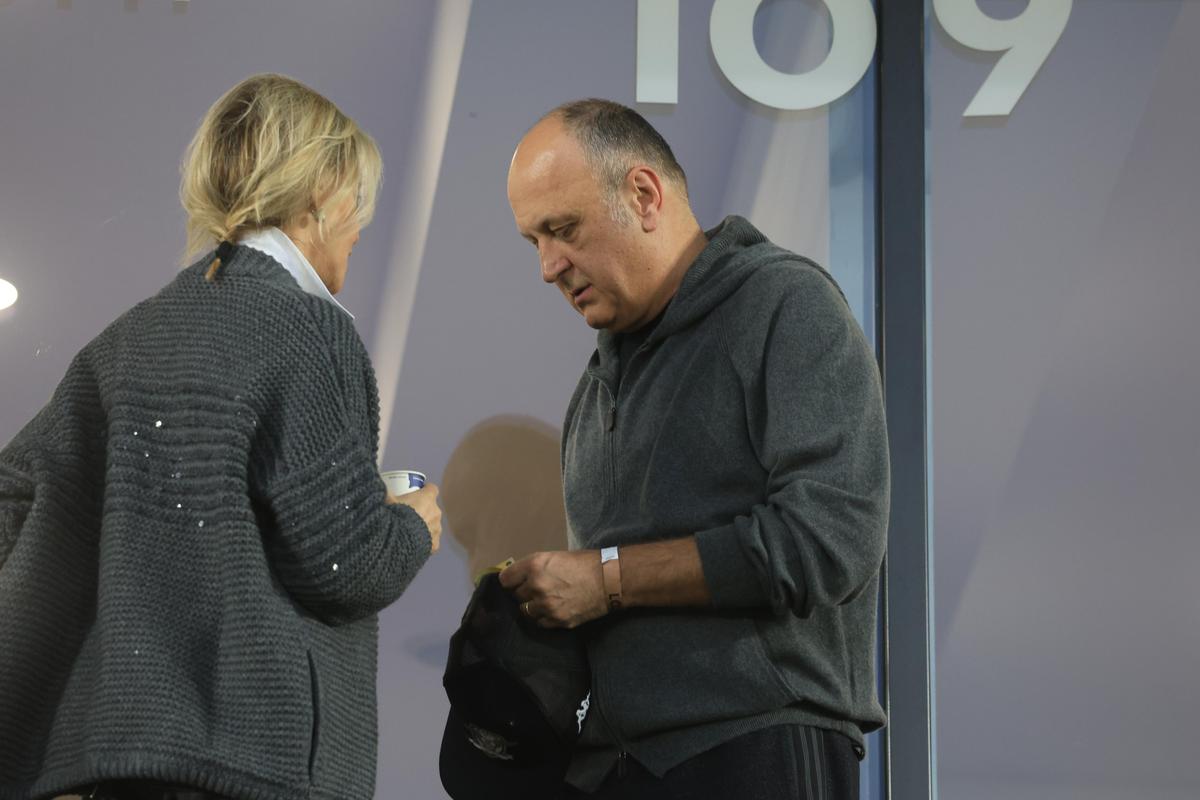 Cum au fost surprinși Dan și Diana Șucu cu câteva minute înainte de Rapid - U Cluj