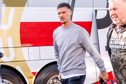 Dennis Man, în derivă la PSV Eindhoven, este titular la echipa națională