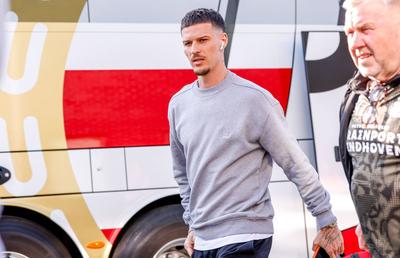 Paradoxul Man la PSV Eindhoven » „Riscă să ajungă a patra soluție pe post, dar Peter Bosz nu-i închide ușa”