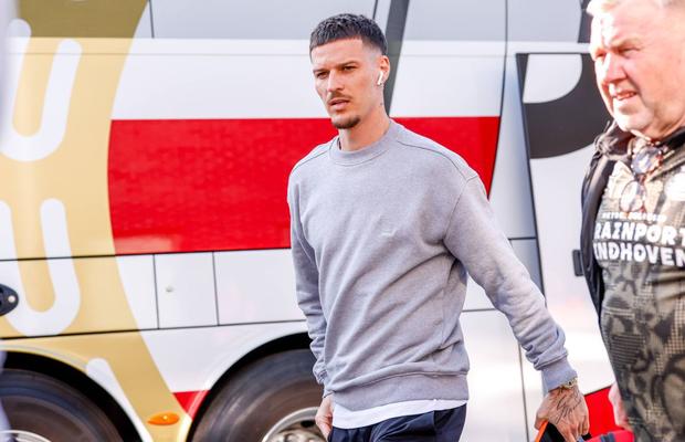 Paradoxul Man la PSV Eindhoven » „Riscă să ajungă a patra soluție pe post, dar Peter Bosz nu-i închide ușa”