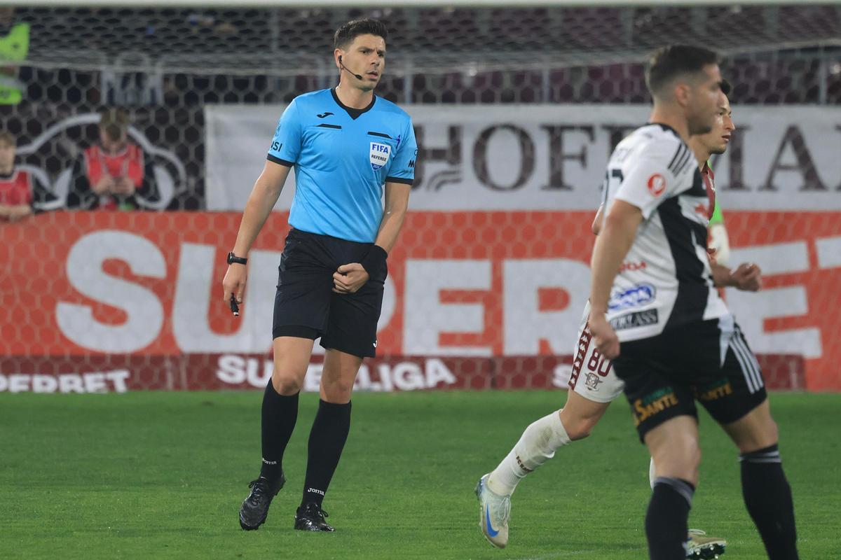 Rapid - U Cluj, imagini de pe teren și din loji