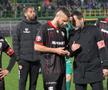 Zeljko Kopic, în dialog cu George Pușcaș, după FC Argeș - Dinamo 1-1, Eddy Gnahore în plan secundar // foto: Andrei Furnigă (GSP)