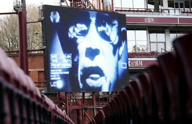 Big Brother pe stadioanele din România! » Ce presupune concret Legea 89/2026: suporterii sunt urmăriți nonstop, cluburile sunt FURIOASE și din alte cauze