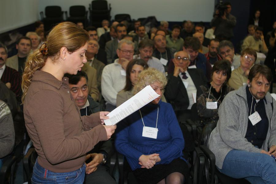 Otilia Bădescu la alegerile din 2005 FOTO Gazeta Sporturilor Interviu cu Otilia Bădescu, ultima medaliată mondială a României la individual: „Eram dedicată, muncitoare, dar și obraznică”