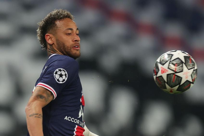Brazilianul Neymar, dezamăgitor într-un joc crucial pentru PSG, e criticat de Fabio Capello: „Driblează și vorbește prea mult, n-a făcut deloc diferența”. L'Equipe i-a dat nota 3 după înfrângerea cu Manchester City din semifinalele Champions League (0-2).