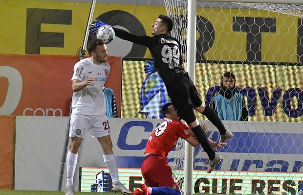 Andrei Vlad, apărat de un rival din Liga 1: „La TV nu s-a văzut! Nu are nicio vină pentru golul primit cu CFR”