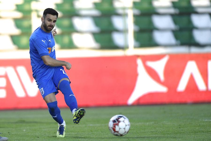 A fugit de la Craiova la o rivală din play-off fără știrea impresarului: „A semnat. Nu-mi vine să cred!”
