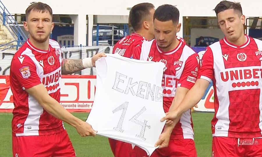 FOTO: Captură TV @Digi Sport 1 Dinamoviștii nu l-au uitat pe Patrick Ekeng » Două momente speciale la victoria cu Poli Iași