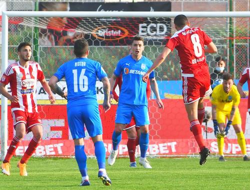 Sepsi Sf. Gheorghe a învins-o pe CS Universitatea Craiova, scor 2-0, și a frânt speranțele oltenilor la titlu. Dan Nistor (32 de ani) nu renunță la titlu, în ciuda pașilor greșiți din ultimele două etape.