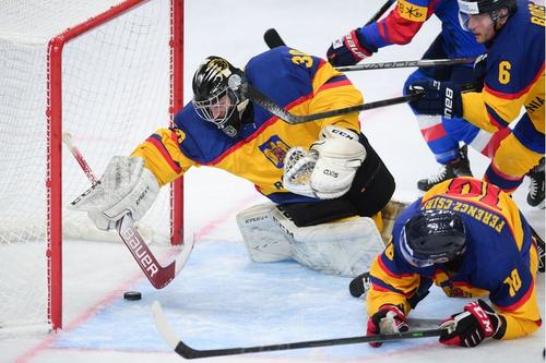 Coreea de Sud s-a impus cu 4-1 în al doilea meci al României de la Campionatul Mondial de Seniori, Divizia I, Grupa A din Slovenia, după ce am pierdut cu 1-9 împotriva țării gazde.