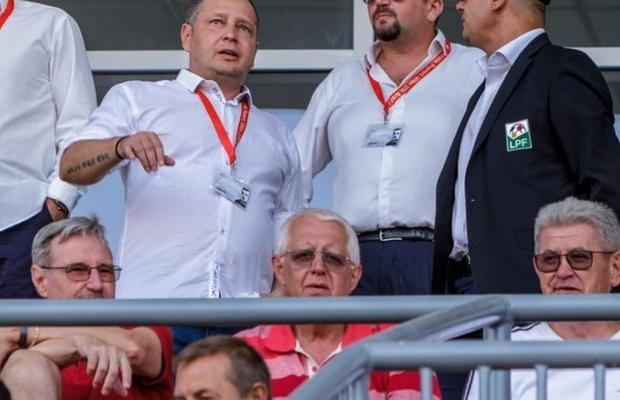 Un oficial de la UTA Arad, încrezător că un fotbalist al „Bătrânei Doamne” poate bate recordul de transfer al lui David Miculescu: „De ce să nu fie mai scump? Are niște calități senzaționale la vârsta lui”