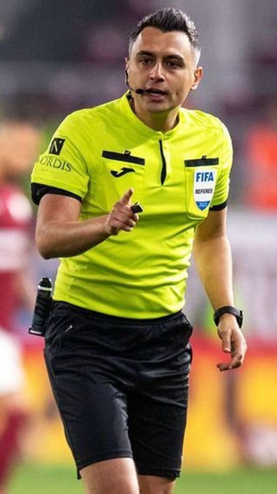 A jucat la Universitatea și CFR, iar acum o arbitrează pe Craiova în lupta cu marile rivale din Cluj
