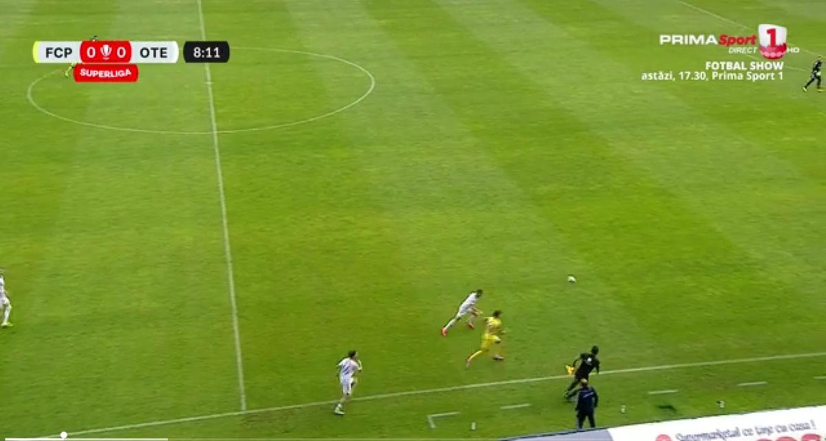 Cadou de Paști! Penalty comic obținut de Petrolul în meciul cu Oțelul » Două greșeli mari în apărarea lui Dorinel Munteanu