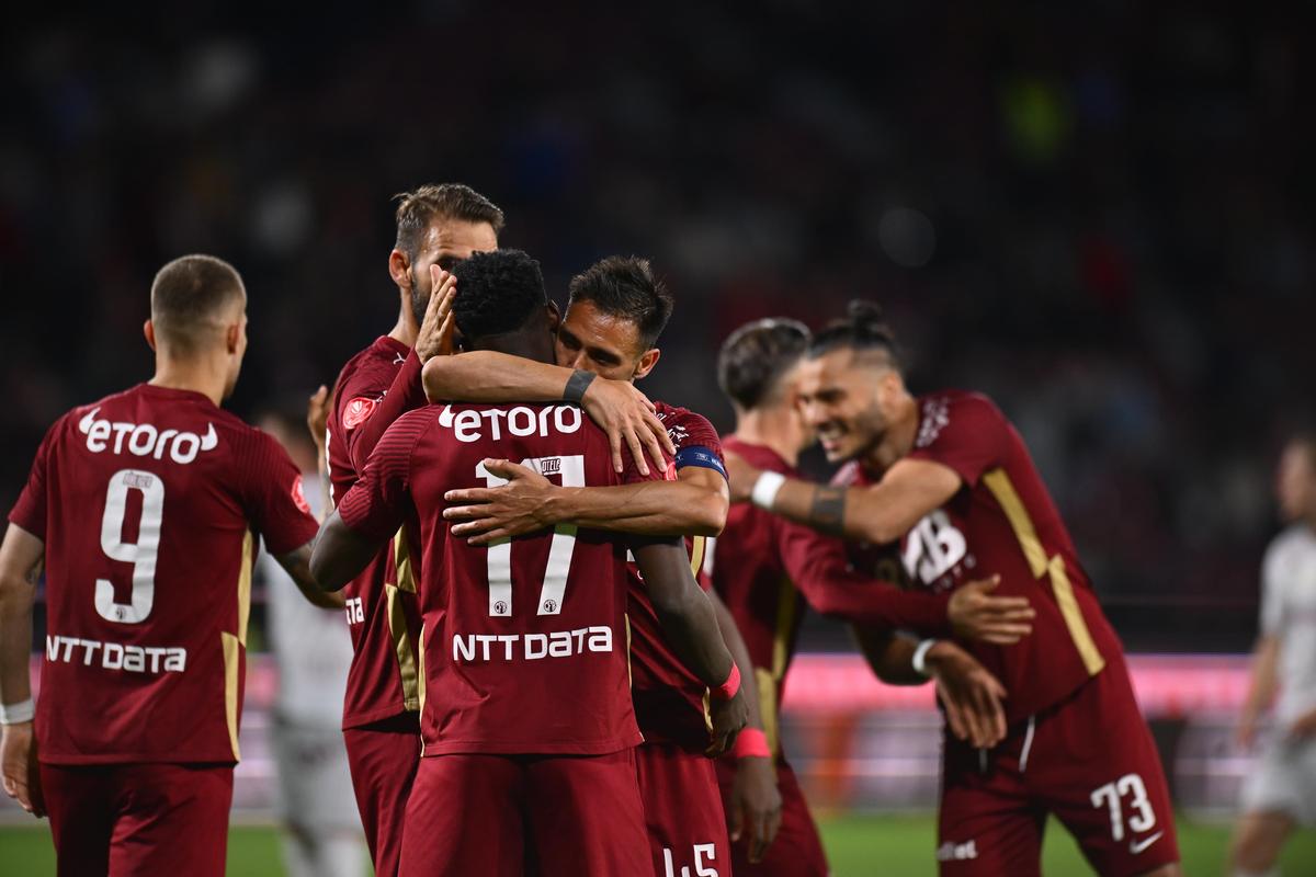 Primul meci, primul cartonaș » Criză de nervi a lui Dan Petrescu la CFR Cluj - Rapid