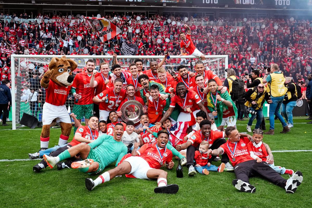 Au invadat străzile orașului! PSV Eindhoven a învins-o pe Sparta Rotterdam și este campioană în Olanda