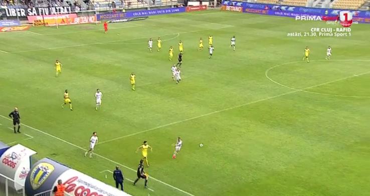 Penalty acordat în Petrolul - Oțelul Galați după două greșeli mari în defensiva lui Dorinel Munteanu, foto: captură de ecran @Prima Sport