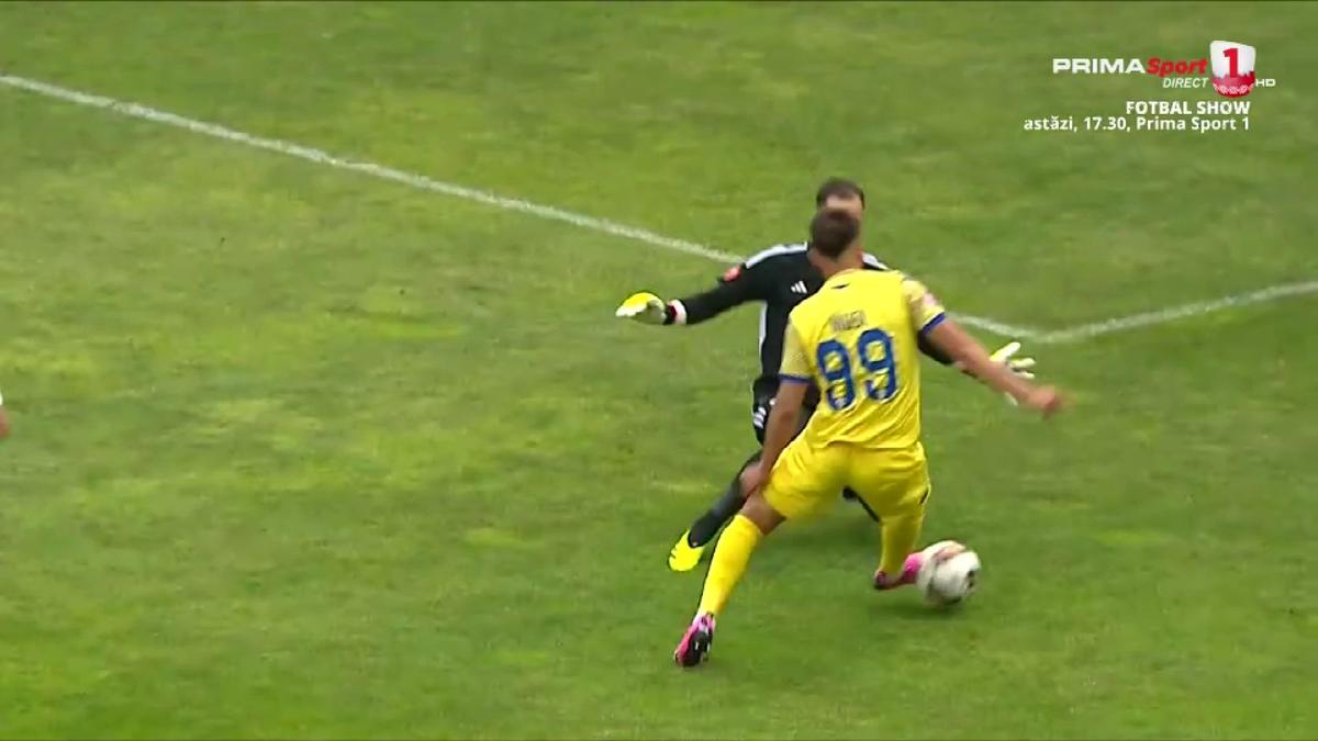 Cadou de Paști! Penalty comic obținut de Petrolul în meciul cu Oțelul » Două greșeli mari în apărarea lui Dorinel Munteanu