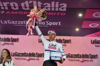 Slovenul Tadej Pogacar, învingător în etapa a 2-a a Turului Italiei şi noul lider la general