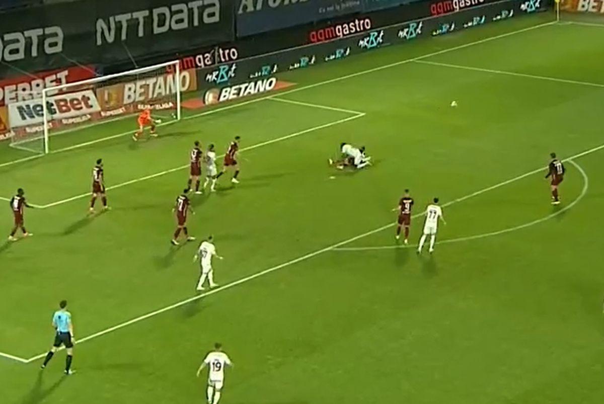 Au cerut penalty chiar în finalul reprizei din CFR Cluj - Rapid » Primul verdict al expertului în arbitraj