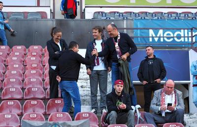 Lui Șucu i-a revenit zâmbetul » Cu cine a apărut în Gruia, înainte de CFR Cluj - Rapid