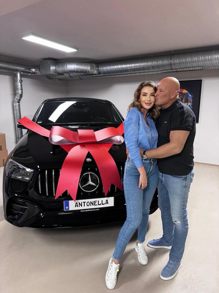 „A venit iepurașul!” » Arpad Paszkany, cadou de peste 100.000 de euro pentru iubita cu 24 de ani mai tânără