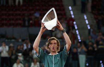 Andrey Rublev a câștigat trofeul de la Madrid, după o finală de trei seturi cu Felix Auger-Aliassime