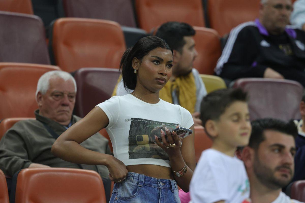 Soția lui Ngezana a atras din nou toate privirile pe Arena Națională » Cum a apărut la derby: detaliile surprinse în tribune